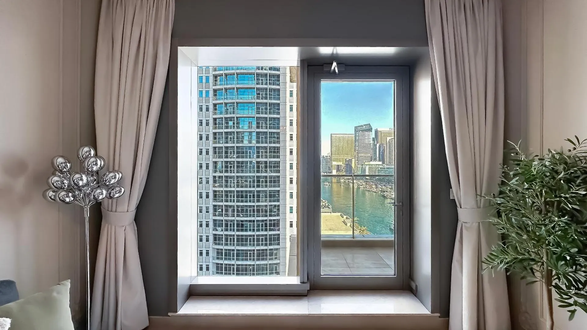 Refined Living - 1Bdr Escape W Marina Views Apartment Dubai United Arab Emirates