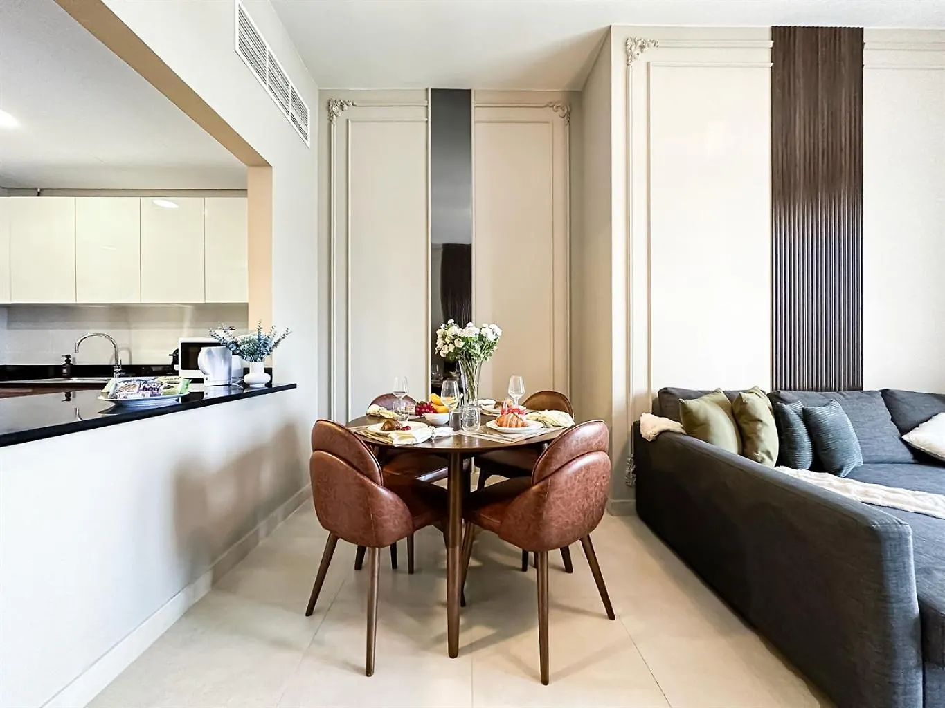 Refined Living - 1Bdr Escape W Marina Views Apartment Dubai United Arab Emirates
