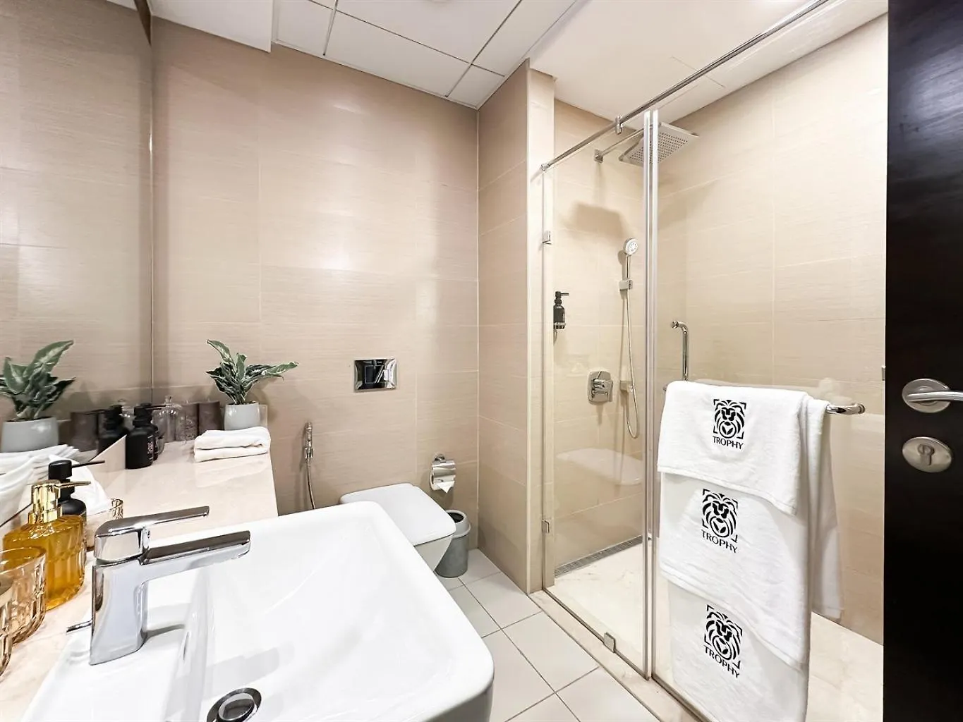Refined Living - 1Bdr Escape W Marina Views Apartment Dubai