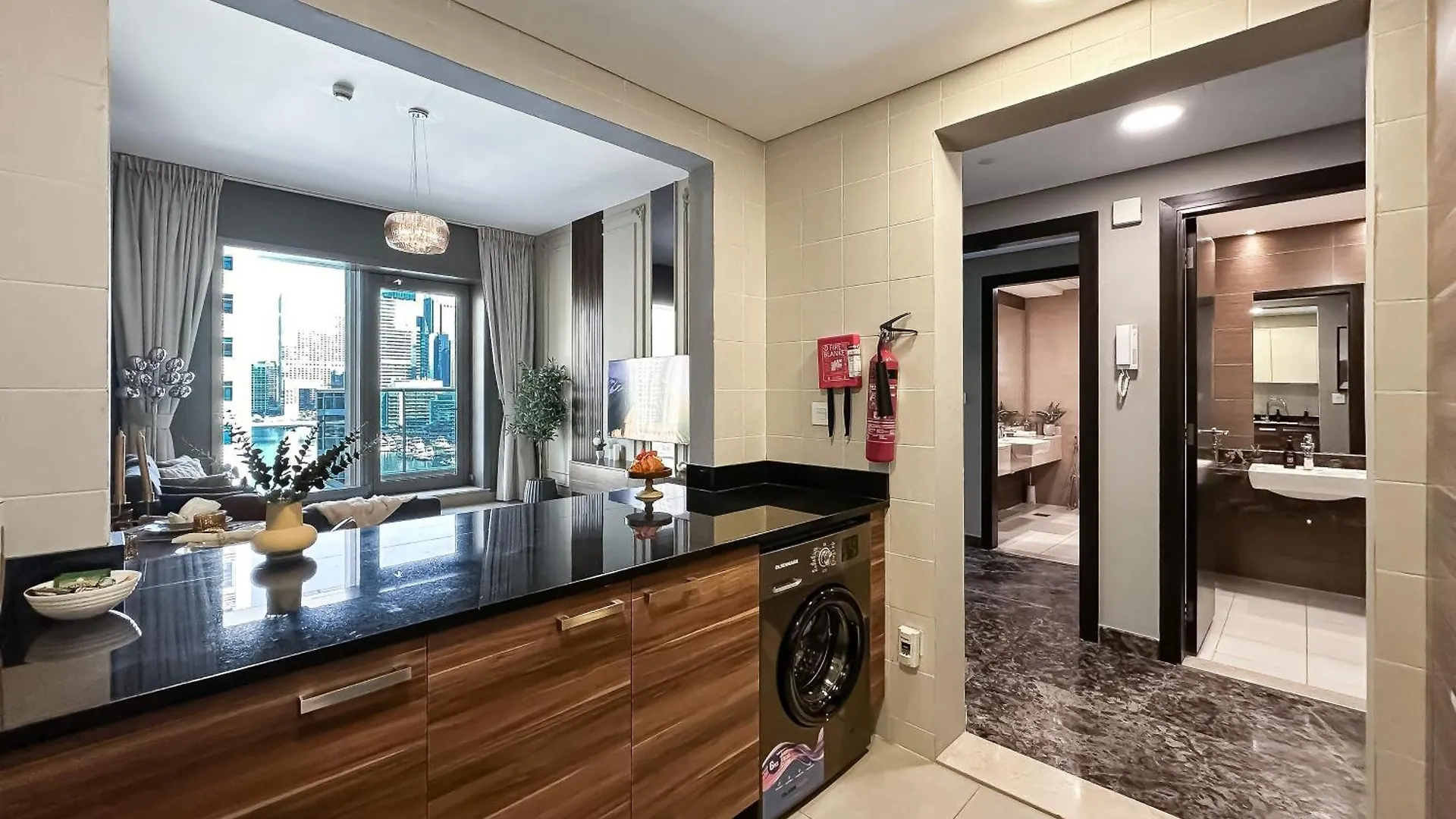 Refined Living - 1Bdr Escape W Marina Views Apartment Dubai