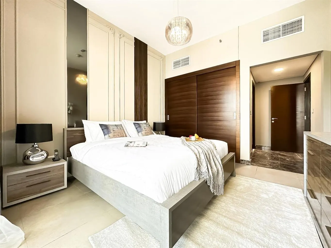 Refined Living - 1Bdr Escape W Marina Views Apartment Dubai United Arab Emirates
